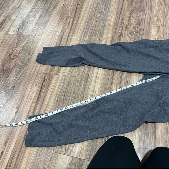 Lululemon On The Fly Pant *28"
Heathered Black - Picture 8 of 8